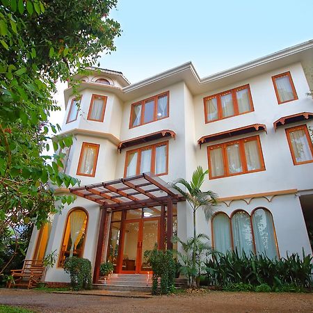 Mango Hill Inn Yangón Exterior foto