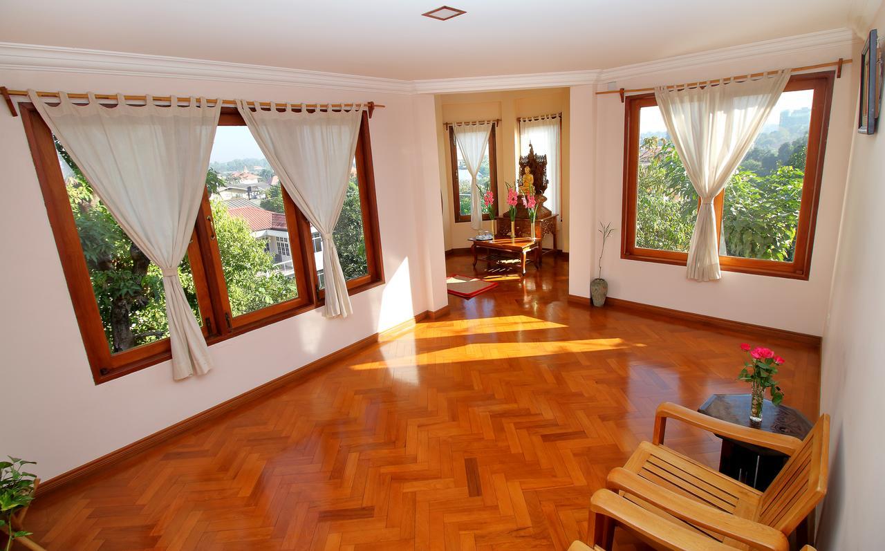 Mango Hill Inn Yangón Exterior foto
